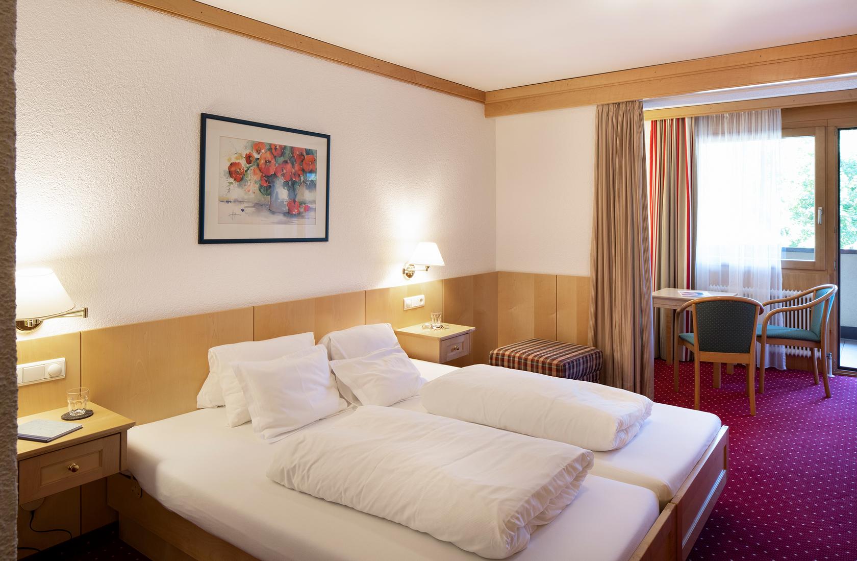 Doppelbett-Zimmer im Hotel Zimba, Montafon