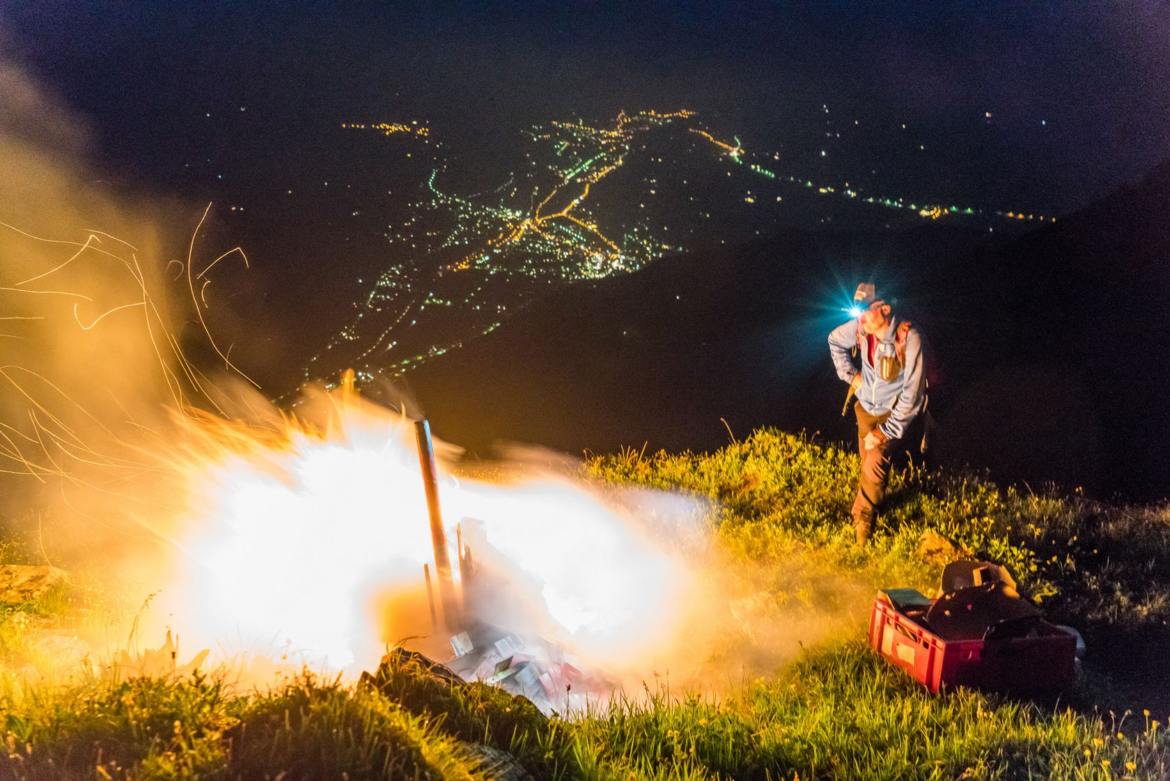 Sonnwendfeuer im Montafon